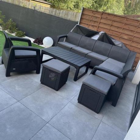 Duży narożnik Relly VI grafit z podnoszonym stołem i fotelem + pufy