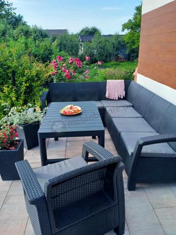 Duży narożnik Relly VI grafit z podnoszonym stołem i fotelem + pufy