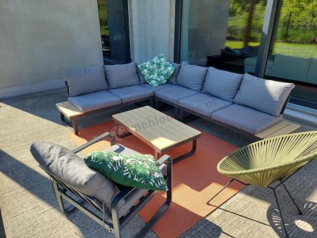 Duży narożnik tarasowy z dodatkowymi blatami i fotelem Panaon GW