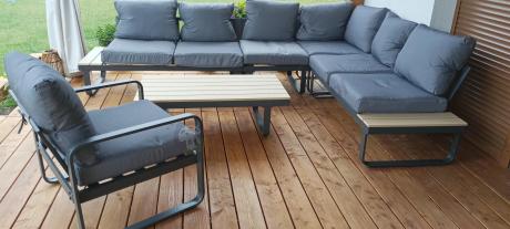 Duży narożnik tarasowy z dodatkowymi blatami i fotelem Panaon GW