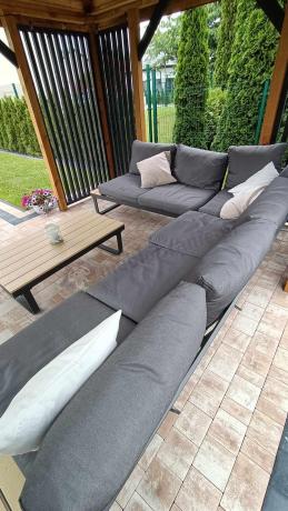 Duży narożnik tarasowy z dodatkowymi blatami i fotelem Panaon GW