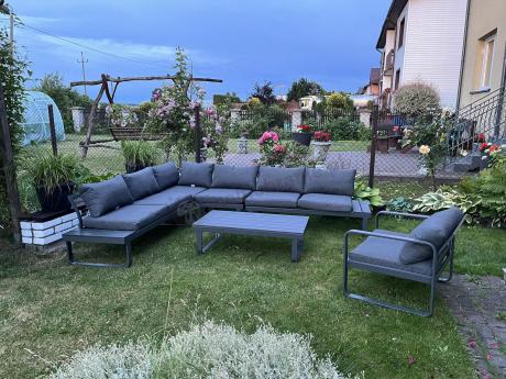 Duży nowoczesny narożnik na taras z fotelem Panaon DG