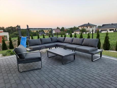 Duży nowoczesny narożnik na taras z fotelem Panaon DG