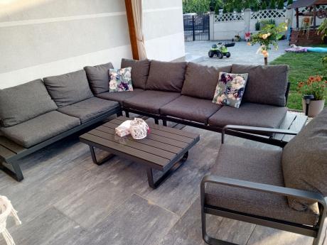 Duży nowoczesny narożnik na taras z fotelem Panaon DG