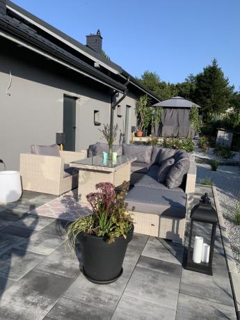 Duży szary narożnik z technorattanu na taras Nilamito VIII Light Grey