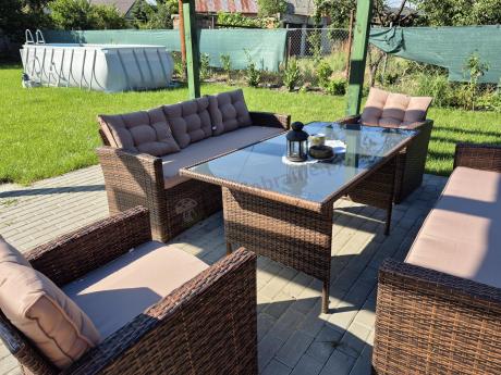 Duży zestaw mebli ogrodowych w kolorze brązowym