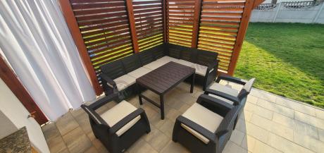 Duży zestaw na taras dla 9 osób z narożnikiem, stołem podnoszonym i trzema fotelami Relly VI brązowy