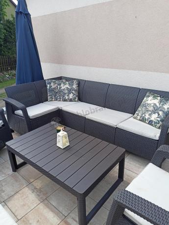 Duży zestaw na taras dla 9 osób z narożnikiem, stołem podnoszonym i trzema fotelami Relly VI brązowy