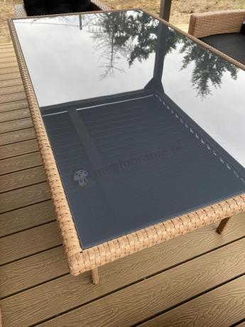 Duży zestaw ogrodowy z czarnymi poduszkami