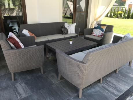 Duży zestaw ogrodowy z podnoszonym stołem Meblobranie SFLM cappuccino