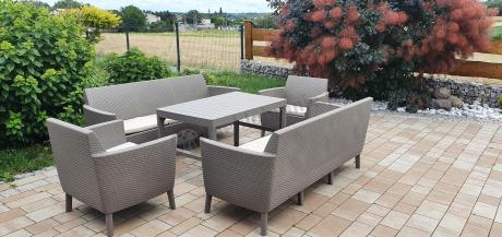 Duży zestaw ogrodowy z podnoszonym stołem Meblobranie SFLM cappuccino