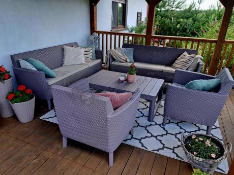 Duży zestaw ogrodowy z podnoszonym stołem Meblobranie SFLM cappuccino