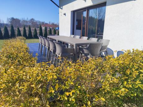 Duży zestaw tarasowy 12 foteli i stół Meblobranie EJD12 cappuccino