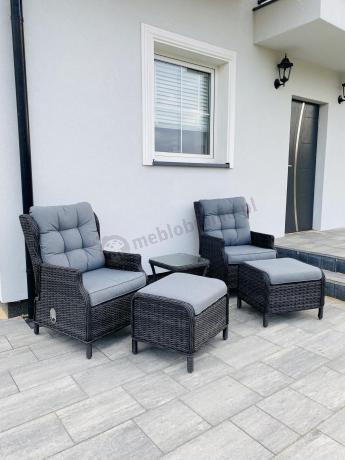 Dwa regulowane fotele z podnóżkami i stolikiem technorattan Laritto Duo - Antracite