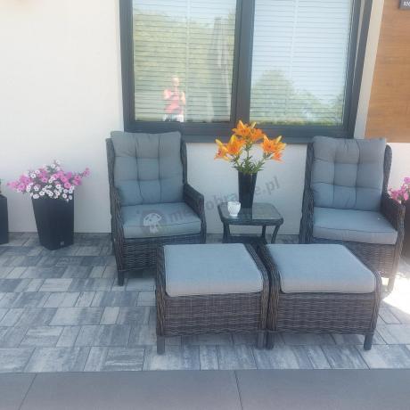 Dwa regulowane fotele z podnóżkami i stolikiem technorattan Laritto Duo - Antracite