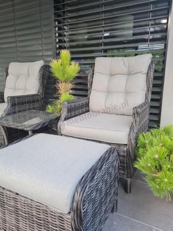 Dwa regulowane fotele z podnóżkami i stolikiem technorattan Laritto Duo - Antracite