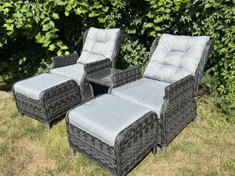 Dwa regulowane fotele z podnóżkami i stolikiem technorattan Laritto Duo - Antracite