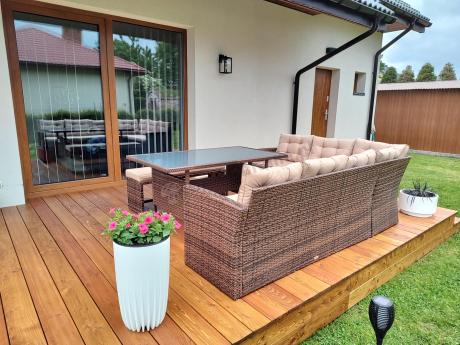 Elegancki komplet brązowy na taras