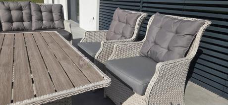 Elegancki zestaw mebli technorattanowych Fiorento dla 8 osób ze stolikiem z eleganckim blatem polywood - Grey