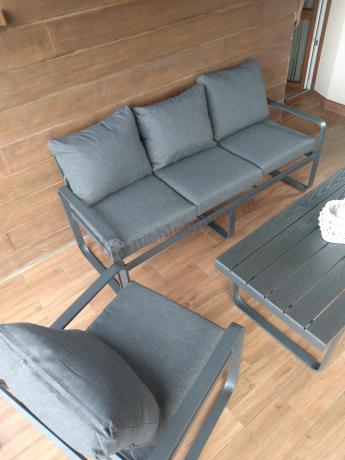 Grafitowe meble metalowe na taras z sofą i fotelami - Panaon Dining DG