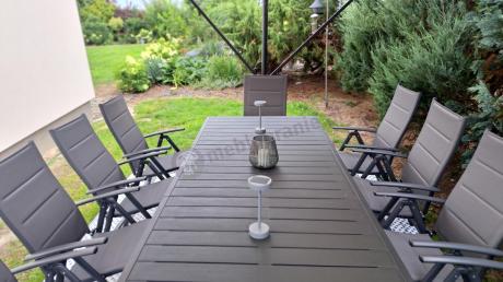 Grafitowe meble ogrodowe Kantara ze stołem rozkładanym 160-240 cm i 10 krzesłami