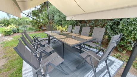 Grafitowe meble ogrodowe Kantara ze stołem rozkładanym 160-240 cm i 10 krzesłami