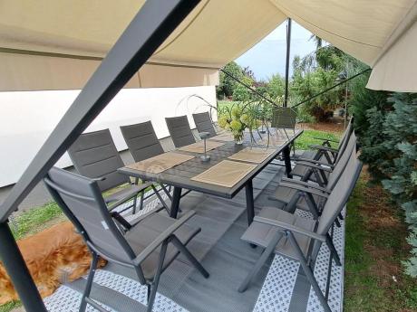 Grafitowe meble ogrodowe Kantara ze stołem rozkładanym 160-240 cm i 10 krzesłami