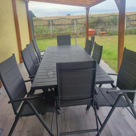 Grafitowe meble ogrodowe Kantara ze stołem rozkładanym 160-240 cm i 10 krzesłami