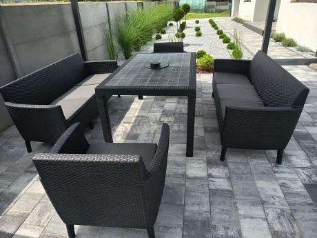 Grafitowe meble ogrodowe z wysokim stołem Meblobranie SFM dla 8 osób