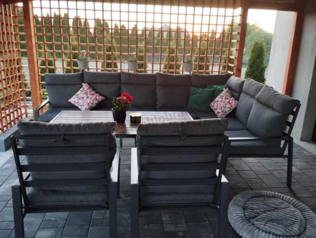 Grafitowe nowoczesne meble tarasowe dla 10 osób Doros Corner XXL narożnik z 2 fotelami i 2 pufami - Polywood Dark Gre