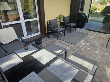 Grafitowe nowoczesne meble tarasowe dla 10 osób Sodor Corner XXL narożnik z 2 fotelami i 2 pufami - Dark Grey