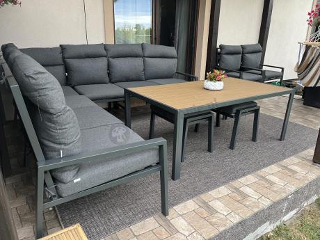 Grafitowe nowoczesne meble tarasowe dla 11 osób Doros Corner XXL narożnik z 2 fotelami i 2 pufami - Polywood Dark Gre
