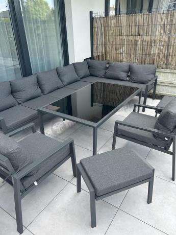 Grafitowe nowoczesne meble tarasowe Sodor Corner XXL narożnik z 2 fotelami i 2 pufami - Dark Grey