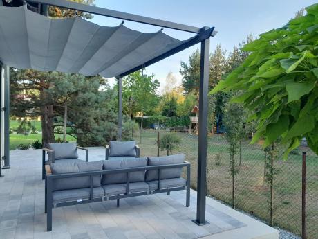 Grafitowy komplet aluminiowych mebli wypoczynkowych na taras Stine