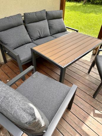 Grafitowy komplet mebli metalowych do ogrodu z sofą 175cm Doros Dining Polywood