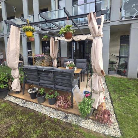 Grafitowy komplet mebli metalowych do ogrodu z sofą 175cm Doros Dining Polywood