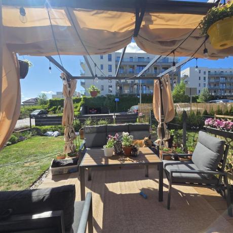 Grafitowy komplet mebli metalowych do ogrodu z sofą 175cm Doros Dining Polywood