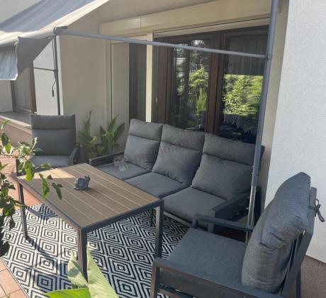 Grafitowy komplet mebli metalowych do ogrodu z sofą 175cm Doros Dining Polywood
