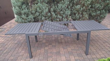 Grafitowy komplet mebli ogrodowych dla 10 osób - rozkładany aluminiowy stół 240cm Tabia i regulowane fotele