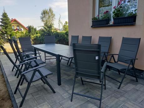 Grafitowy komplet mebli ogrodowych dla 10 osób - rozkładany aluminiowy stół 240cm Tabia i regulowane fotele