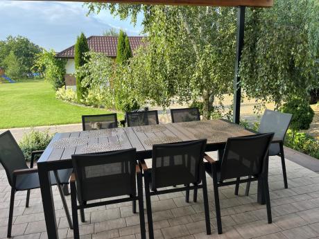 Grafitowy komplet mebli ogrodowych z rozkładanym stołem 210cm + 8 krzeseł Tanami Marla