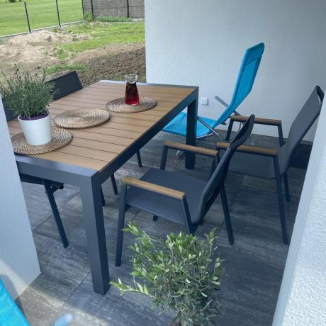 Grafitowy komplet mebli ogrodowych z rozkładanym stołem 210cm + 8 krzeseł Tanami Marla