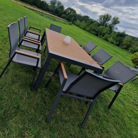 Grafitowy komplet mebli ogrodowych z rozkładanym stołem 210cm + 8 krzeseł Tanami Marla