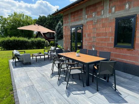 Grafitowy komplet mebli ogrodowych z rozkładanym stołem 210cm + 8 krzeseł Tanami Marla