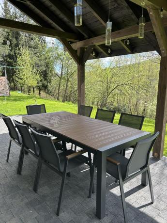 Grafitowy komplet mebli ogrodowych z rozkładanym stołem 210cm + 8 krzeseł Tanami Marla