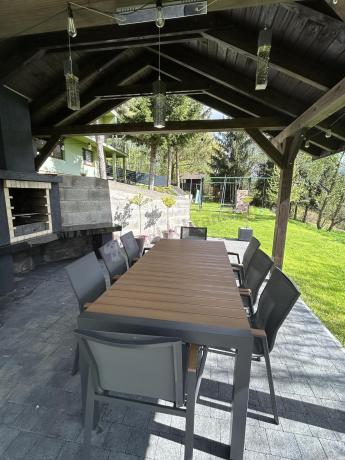 Grafitowy komplet mebli ogrodowych z rozkładanym stołem 210cm + 8 krzeseł Tanami Marla