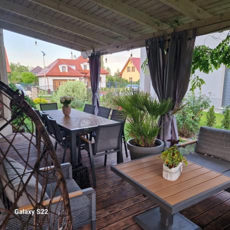 Grafitowy komplet mebli ogrodowych z rozkładanym stołem 210cm + 8 krzeseł Tanami Marla