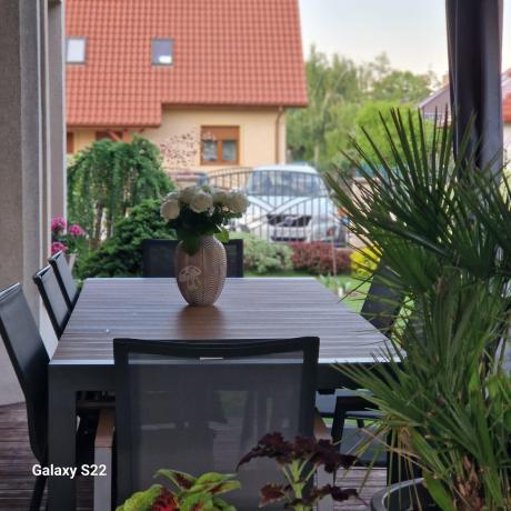 Grafitowy komplet mebli ogrodowych z rozkładanym stołem 210cm + 8 krzeseł Tanami Marla