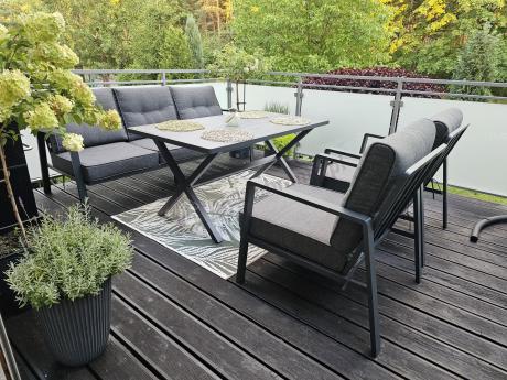 Grafitowy komplet mebli ogrodowych z wysokim stołem, sofą i fotelami - Elke Dining - Grey