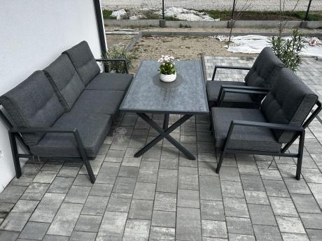 Grafitowy komplet mebli ogrodowych z wysokim stołem, sofą i fotelami - Elke Dining - Grey